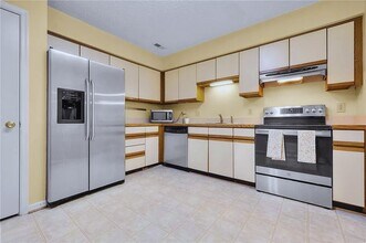 2303 Merl Cir in Virginia Beach, VA - Building Photo - Building Photo