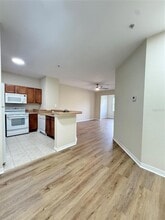 8112 Claire Ann Dr, Unit 207 in Orlando, FL - Foto de edificio - Building Photo