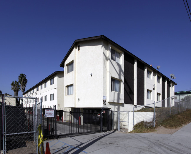 344-348 S Willie James Jones Ave in San Diego, CA - Building Photo - Building Photo