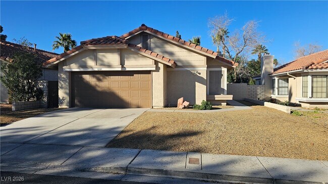 8303 Palmada Dr in Las Vegas, NV - Building Photo - Building Photo