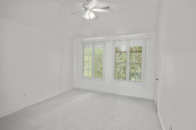 property at 4006 Chatham Ln