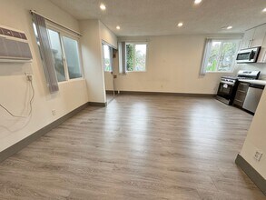 12117 Pacific Ave, Unit 01 in Los Angeles, CA - Building Photo - Building Photo