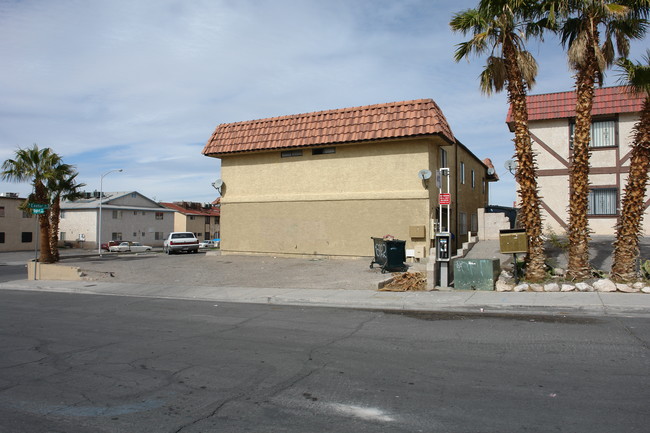 6922 Kepler Dr in Las Vegas, NV - Foto de edificio - Building Photo