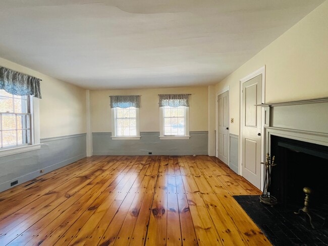 410 Cider Hill Rd in York, ME - Building Photo - Building Photo