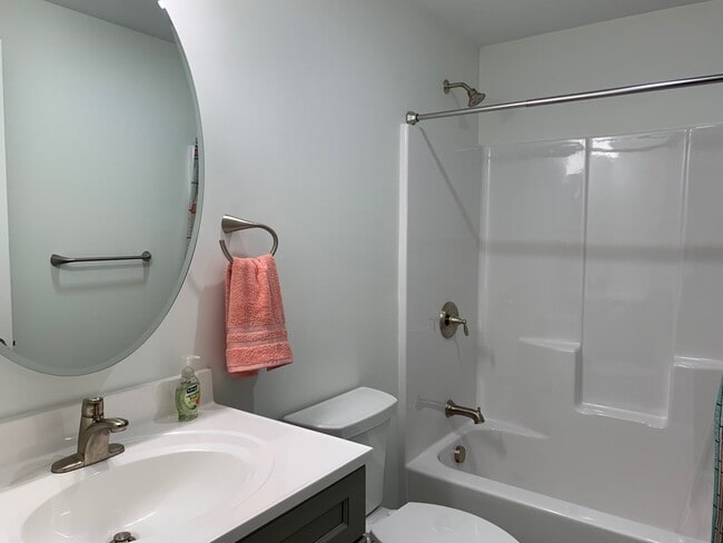 9 Cascade Rd, Unit C8 in Old Orchard Beach, ME - Building Photo - Building Photo