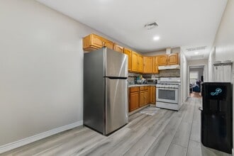 706 Ocean Ave in Jersey City, NJ - Building Photo - Building Photo