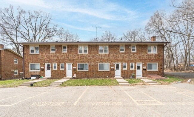 property at 1926 Sunnyside Dr