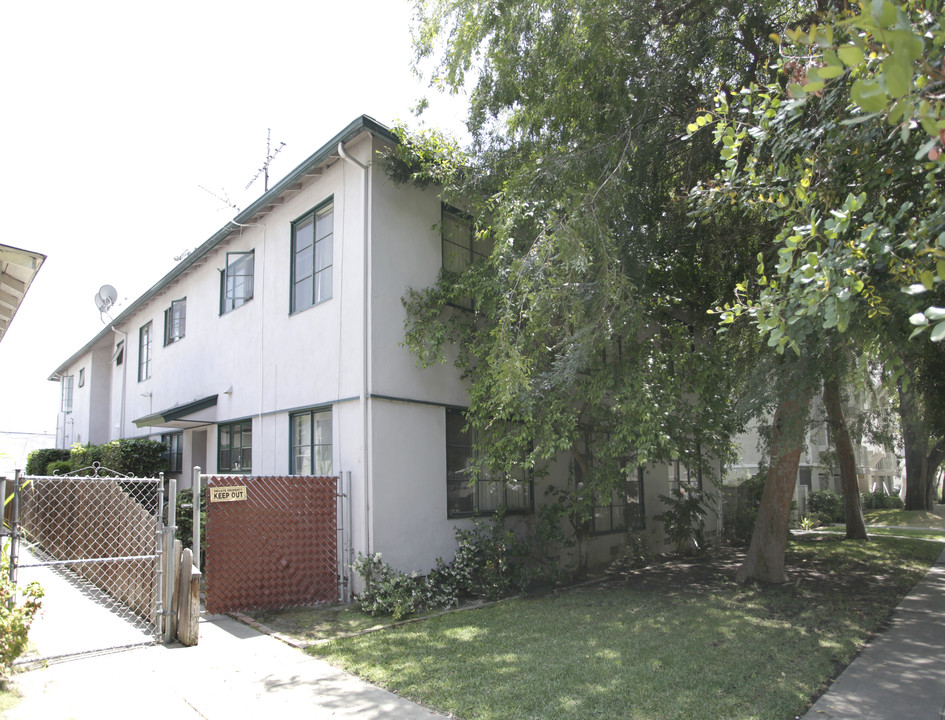 Camellia Apartments in North Hollywood, CA - Foto de edificio