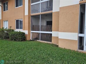 786 NW 92nd Ave in Plantation, FL - Building Photo - Building Photo
