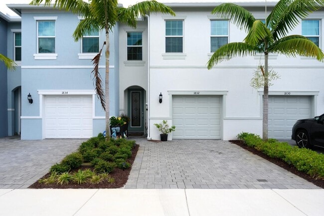 property at 1832 SE Roxy Way