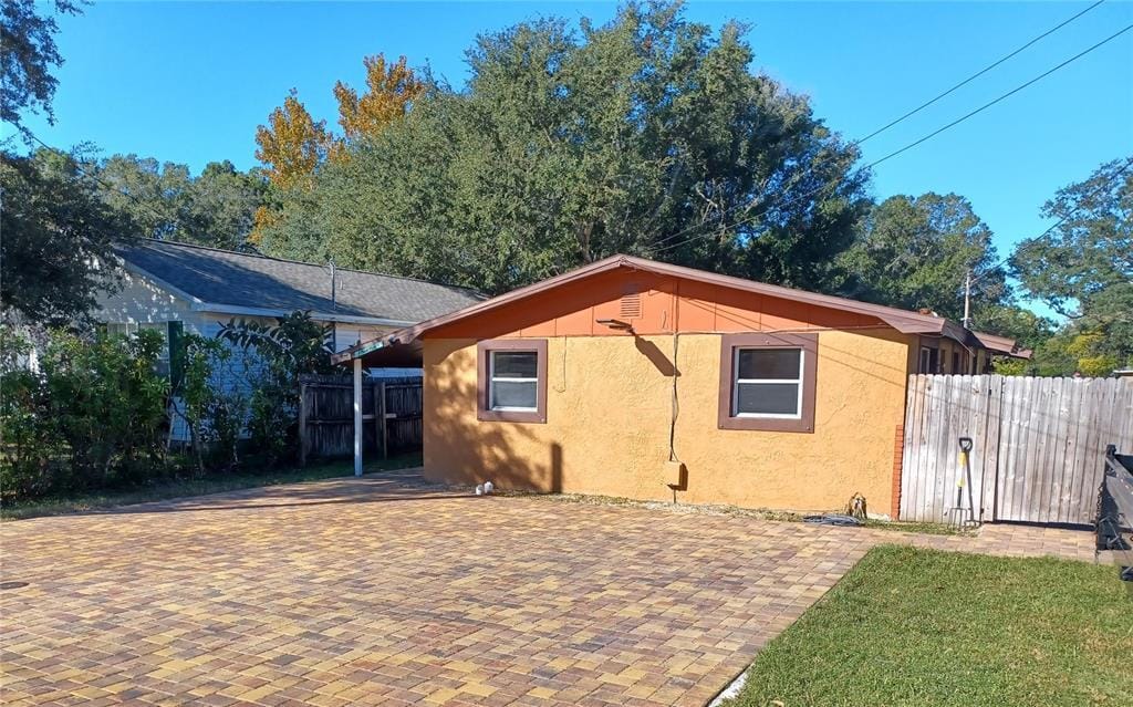 5570 61st St N in St. Petersburg, FL - Building Photo