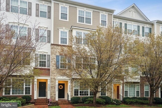 property at 22936 Spicebush Dr