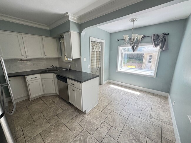 1354 Johnston St SE in Grand Rapids, MI - Building Photo - Building Photo