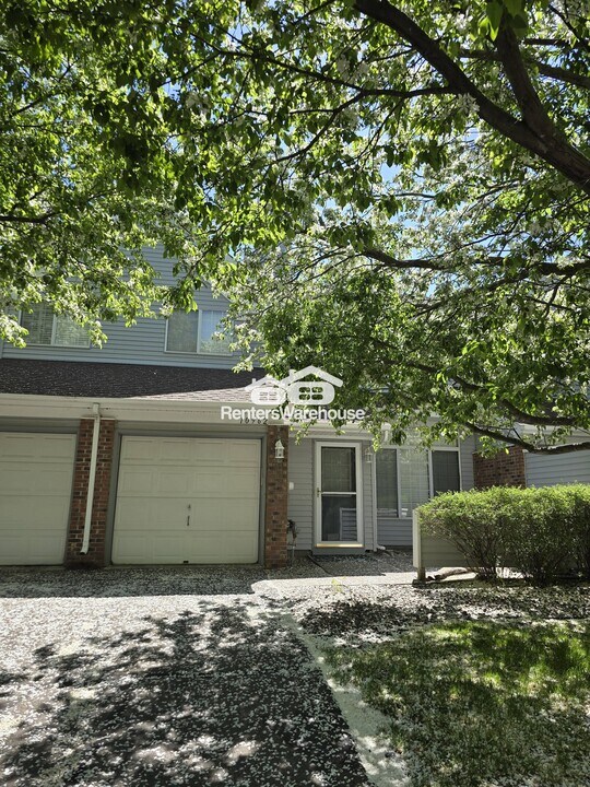 10962 Highland Rd in Minneapolis, MN - Building Photo