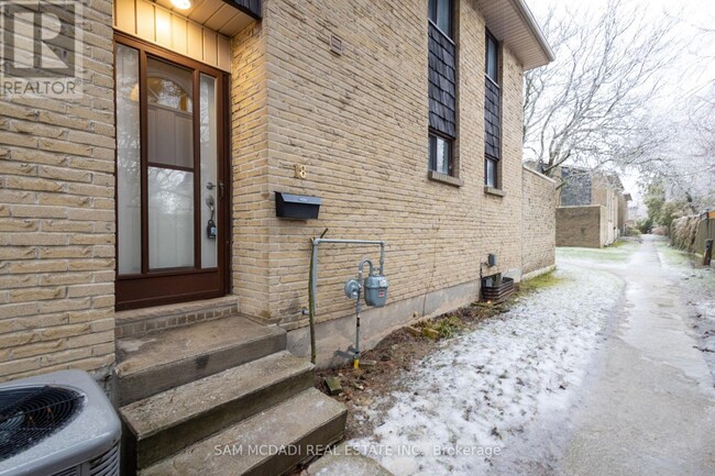 500-500 Southdale Rd E