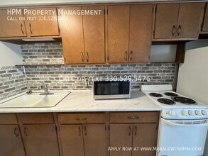 1909 Ferndale Rd NW in Canton, OH - Building Photo - Building Photo