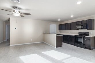 26676 Pools Creek Dr in Huntsville, TX - Building Photo - Building Photo