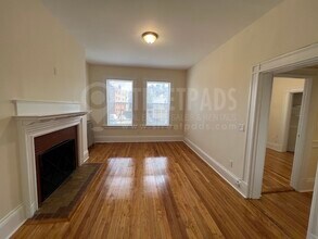 2 Ware St in Cambridge, MA - Building Photo - Building Photo