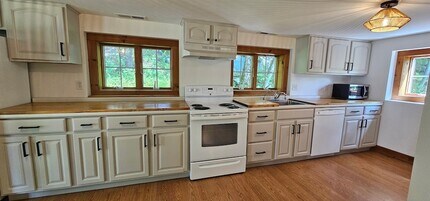 50 Mountain Rd in Redding, CT - Building Photo - Building Photo