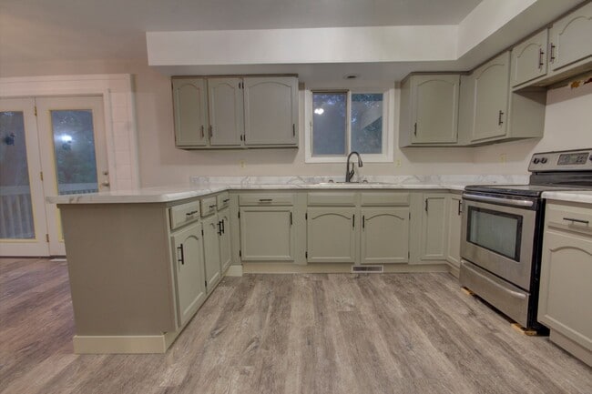 53 Sunny Hill Dr in Orion, IL - Building Photo - Building Photo