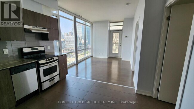 170-2170 Fort York Blvd in Toronto, ON - Building Photo - Building Photo