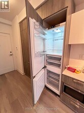 50 Charles St E in Toronto, ON - Building Photo - Building Photo