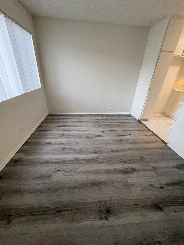 6925 Haskell Ave in Los Angeles, CA - Building Photo - Building Photo
