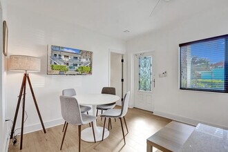 333 Walnut St in Hollywood, FL - Building Photo - Building Photo