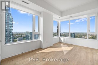 101 Roehampton Ave in Toronto, ON - Building Photo - Building Photo