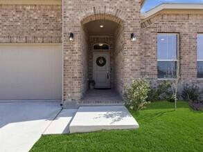 16032 Farringdon St in Northlake, TX - Building Photo - Building Photo