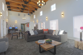 Icon on Midvale in Tucson, AZ - Building Photo - Interior Photo