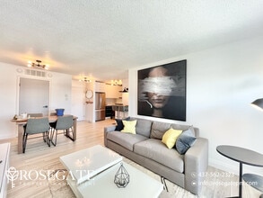 120 Bell Farm Rd in Barrie, ON - Building Photo - Building Photo