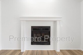 3213 SE 6th Ct in Blue Springs, MO - Building Photo - Building Photo