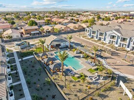 Rev3 Encanto West in Avondale, AZ - Building Photo