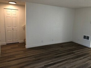 4095 Southway Loop in Springfield, OR - Building Photo - Building Photo