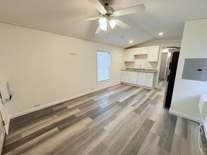 930 Cedar Village Ln in Seneca, SC - Building Photo - Building Photo