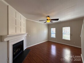 10016 Highlands Crossing Dr in Charlotte, NC - Building Photo - Building Photo