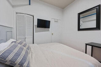 446 10th Ave in New York, NY - Building Photo - Building Photo