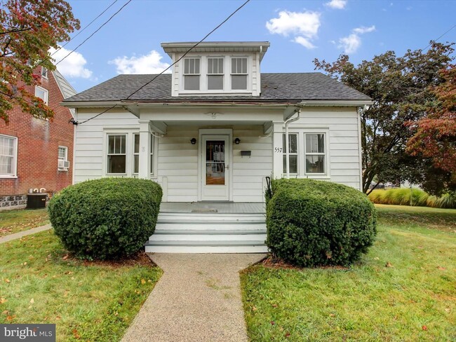 557 N Franklin St in Chambersburg, PA - Building Photo - Building Photo