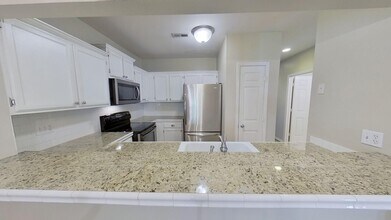 3200 Selwyn Farms Ln in Charlotte, NC - Building Photo - Building Photo