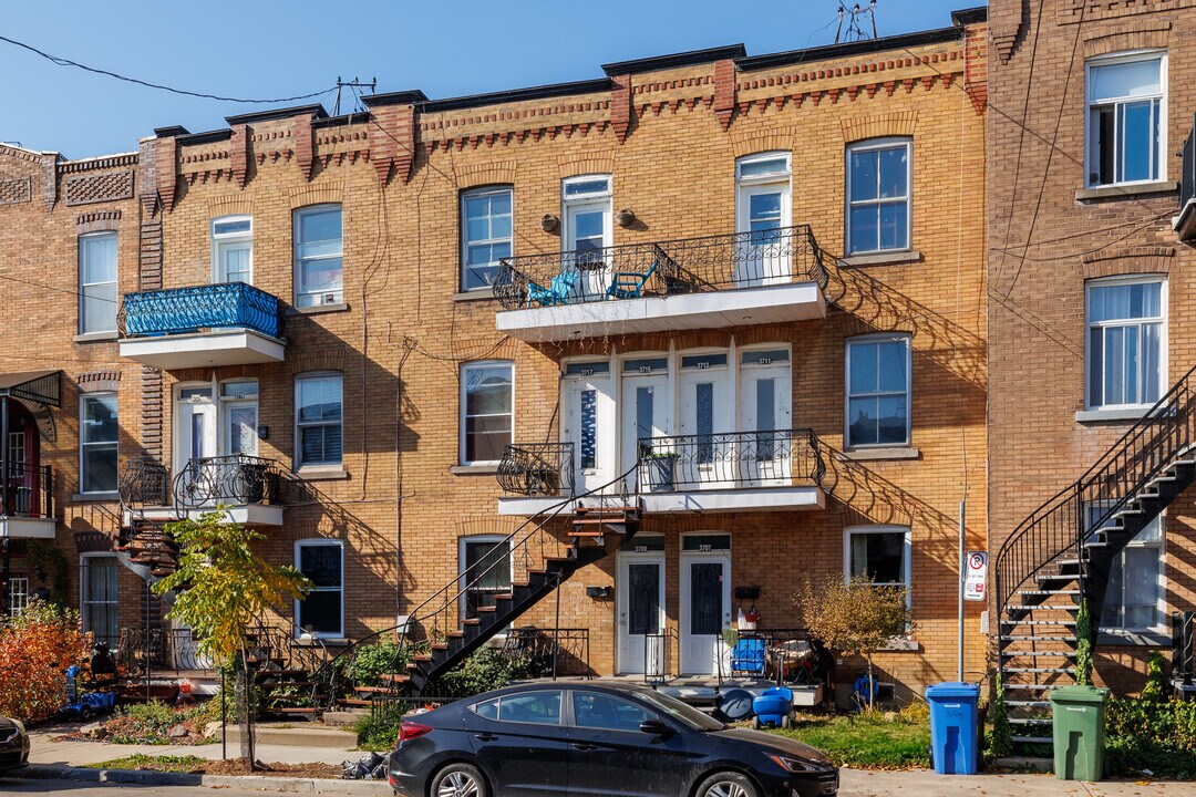 3711 Evelyn Rue in Verdun, QC - Building Photo
