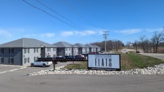 710 Hwy O in Gravois Mills, MO - Building Photo