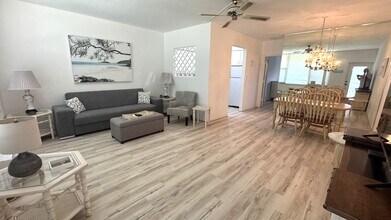1960 NE 1st St, Unit 7D in Deerfield Beach, FL - Building Photo - Building Photo