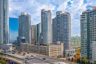 Waterclub Condo in Toronto, ON - Building Photo - Building Photo