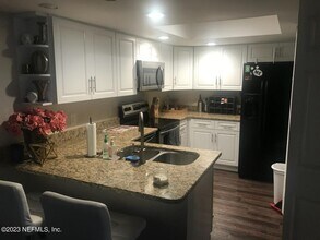 1503 Challenger Ct W in Jacksonville, FL - Building Photo - Building Photo