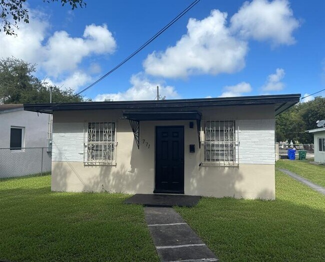 771 NW 52nd St in Miami, FL - Building Photo - Building Photo
