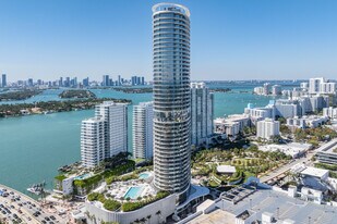 Five Park in Miami Beach, FL - Building Photo