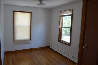 166 Everett St, Unit 2 in Boston, MA - Building Photo - Building Photo