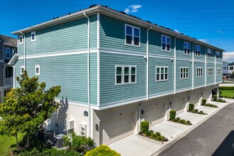 9547 Cavendish Dr in Tampa, FL - Building Photo - Building Photo
