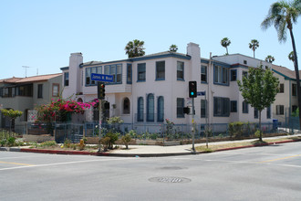 901 S Catalina St in Los Angeles, CA - Building Photo - Building Photo